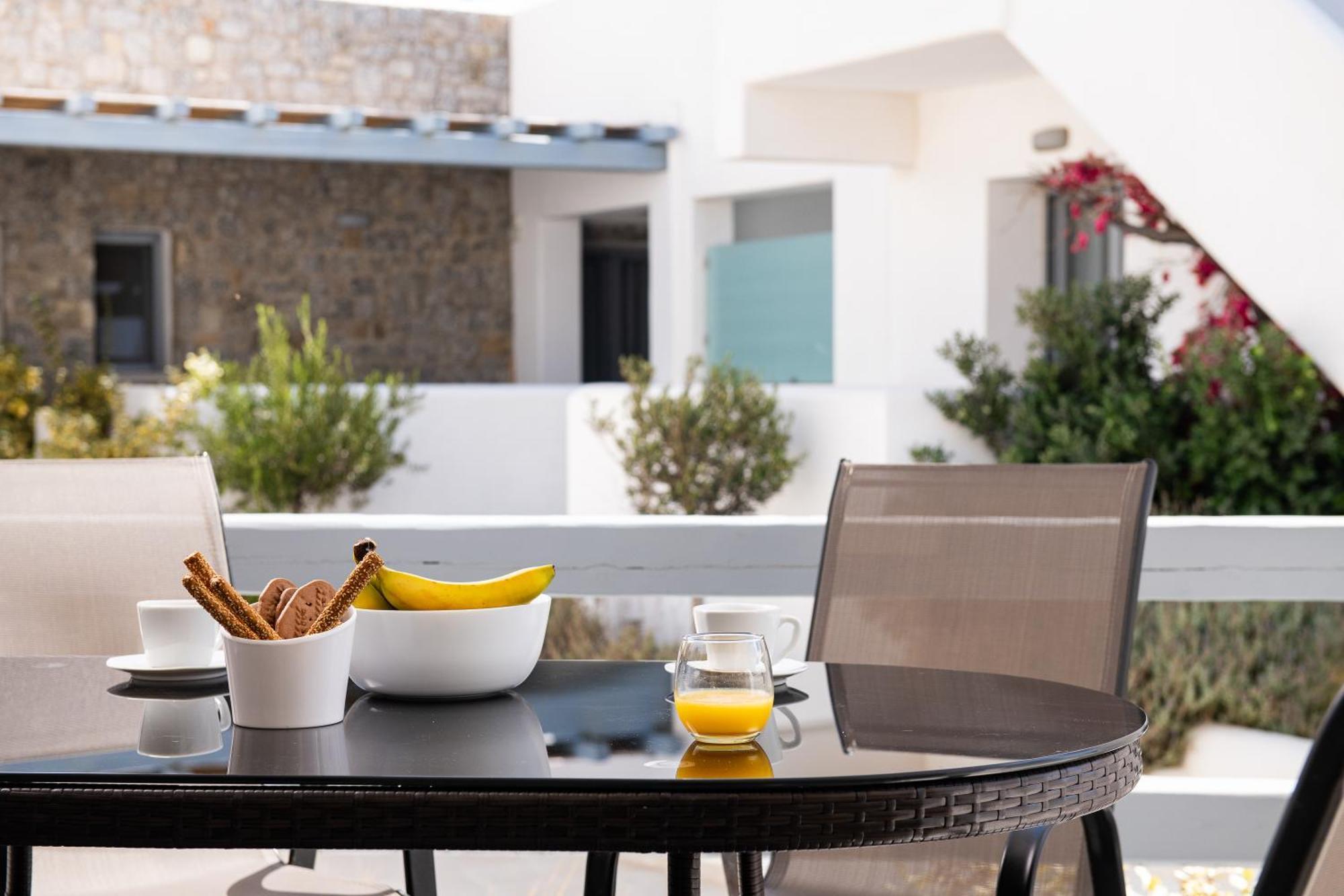 Hosting Moments Private Pool Holiday Home Ano Mera Exterior foto